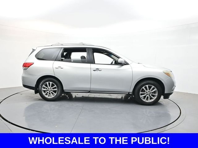 Used 2014 Silver Nissan SV image 8