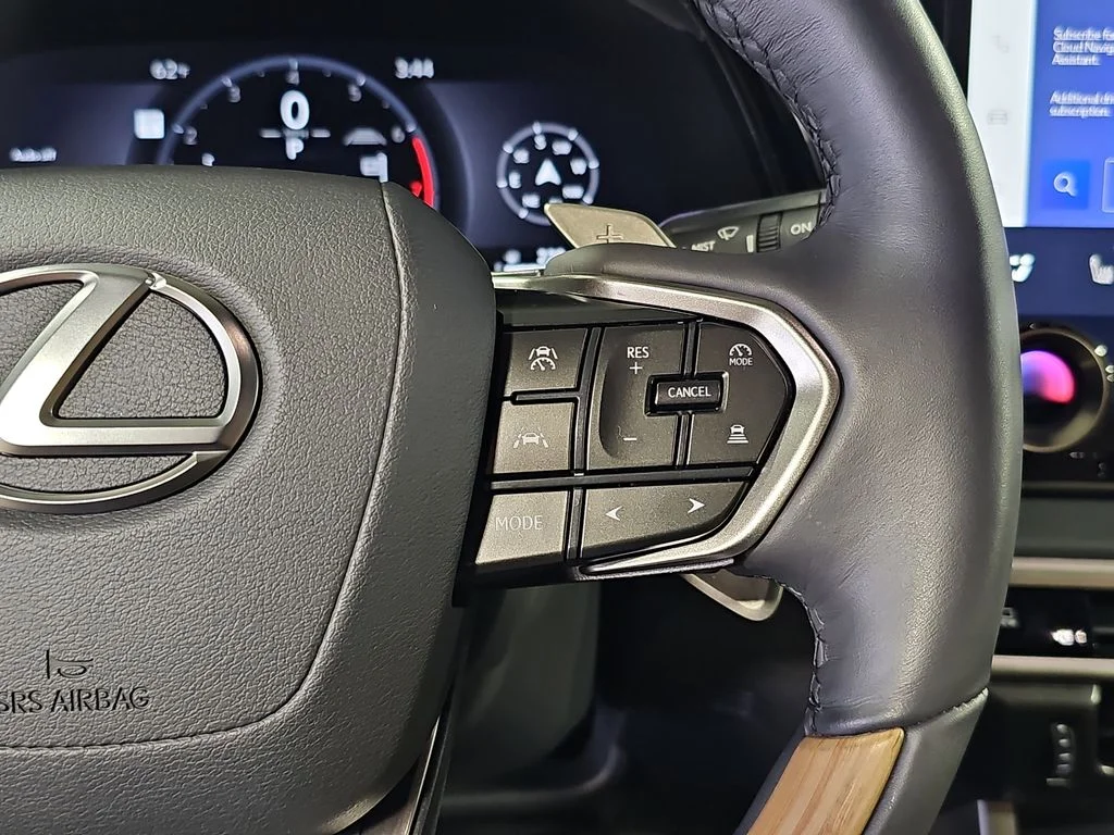 Certified Used 2025 White Lexus 350 Premium image 19
