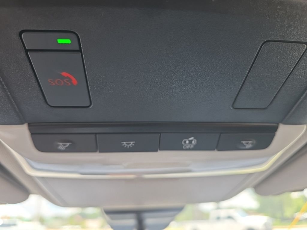 Used 2025  Nissan 2.5 SV image 24