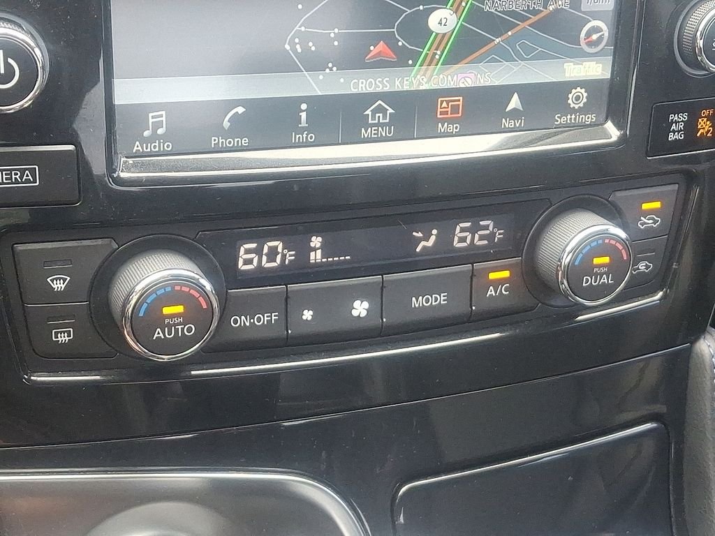 Used 2017 Blue Nissan SR image 16