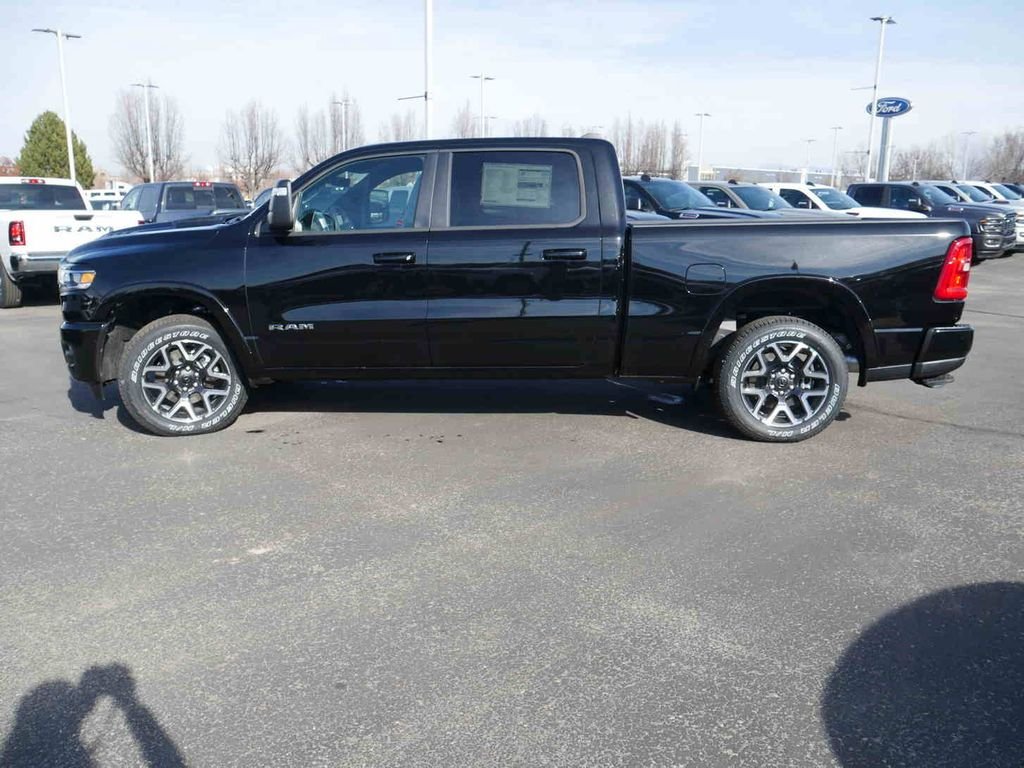 New 2026 Diamond Black Crystal Pearl-Coat Exterior Paint RAM LARAMIE image 22