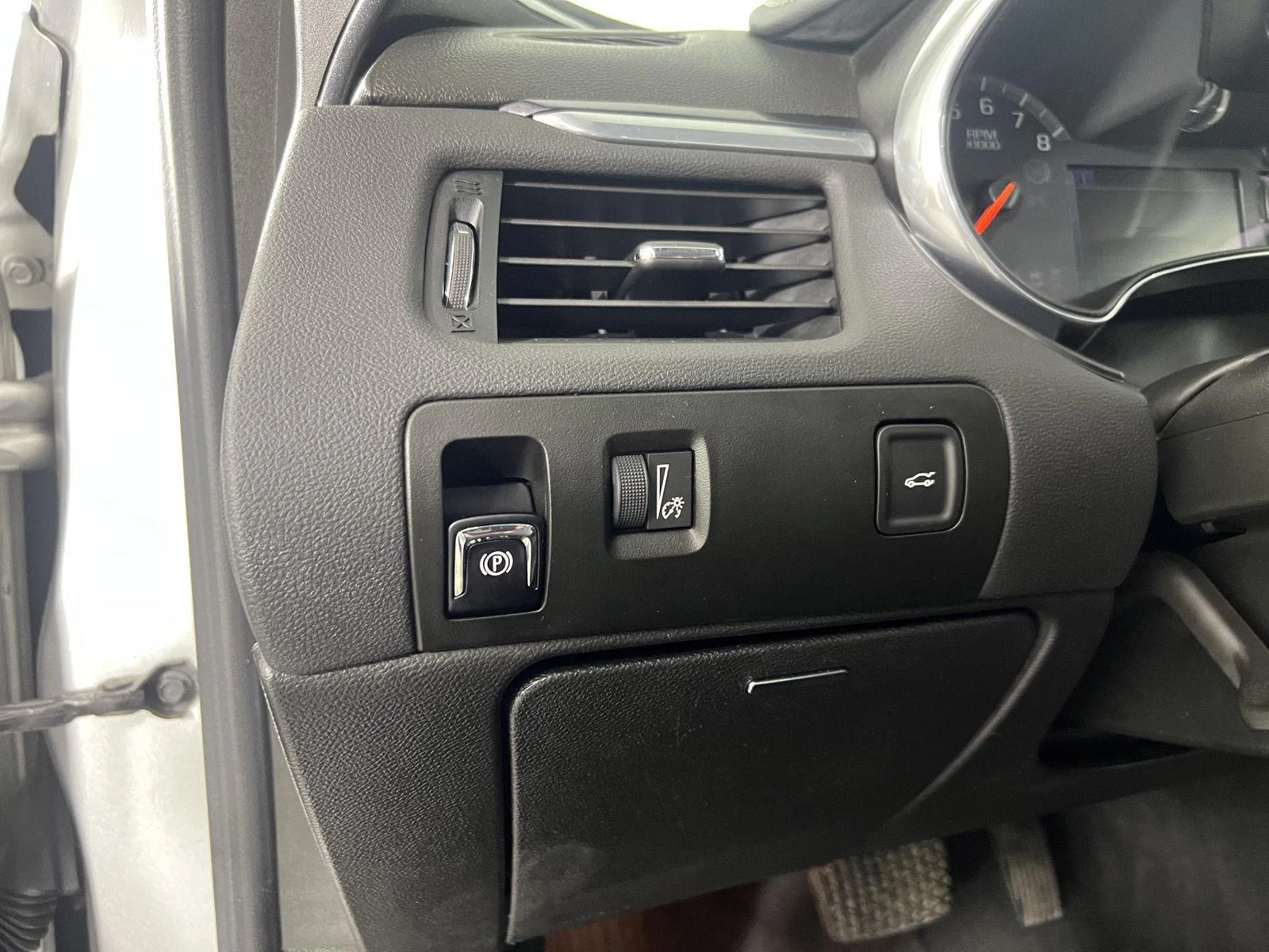 Used 2017 Silver Ice Metallic Chevrolet LT image 12