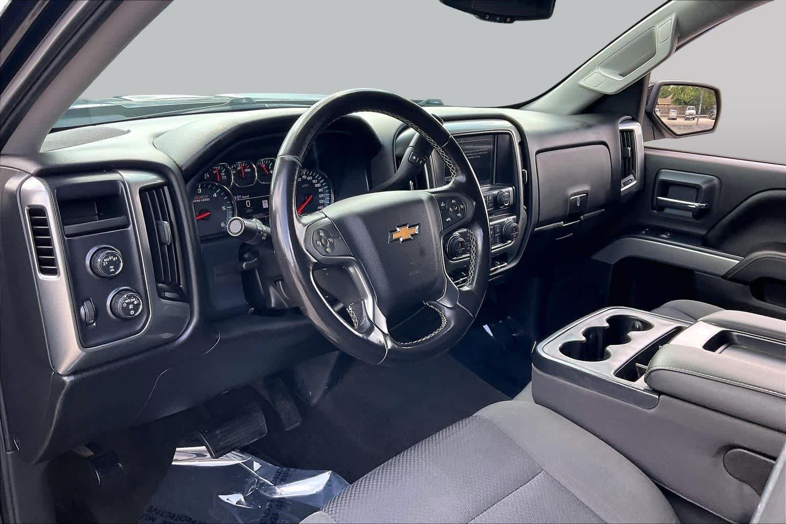 Used 2018 Black Chevrolet LT image 17