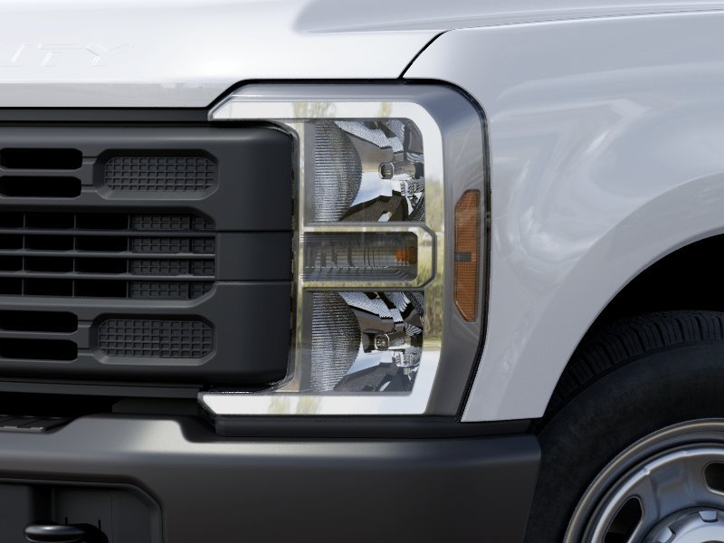 New 2027 Oxford White Ford F-350® XL image 18