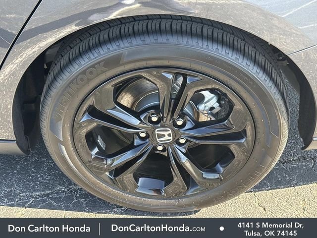Certified Used 2025 Meteorite Gray Metallic Honda 1.5T SE image 26