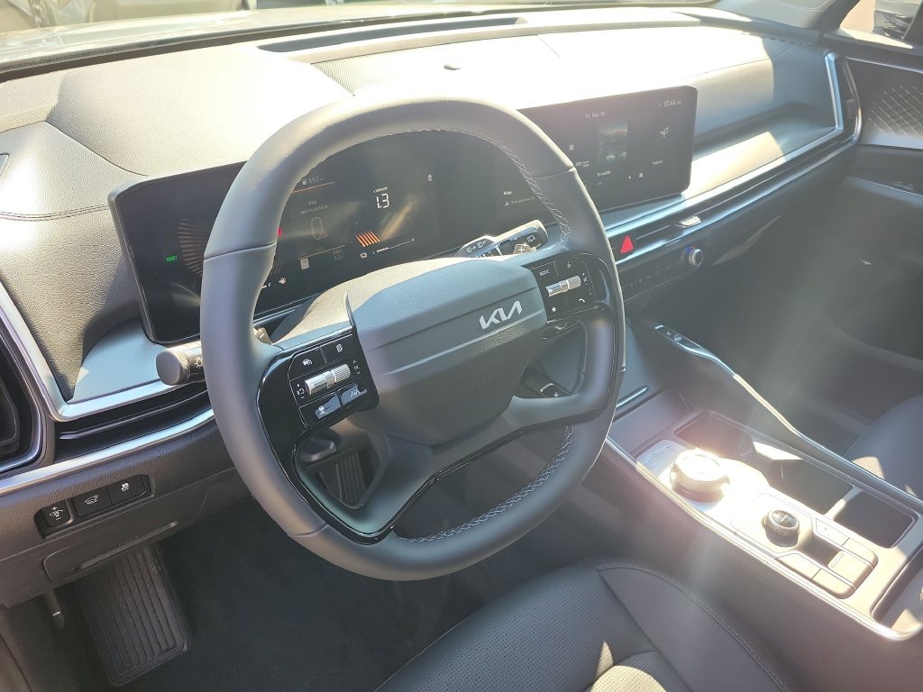 New 2026 Steel Gray Kia EX image 24
