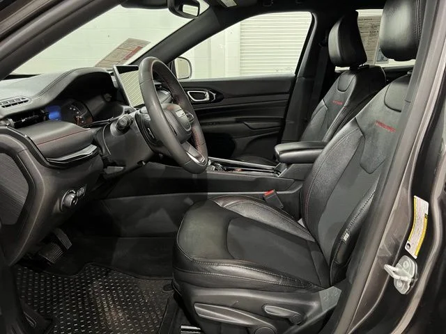 Used 2023 Gray Jeep Trailhawk image 9