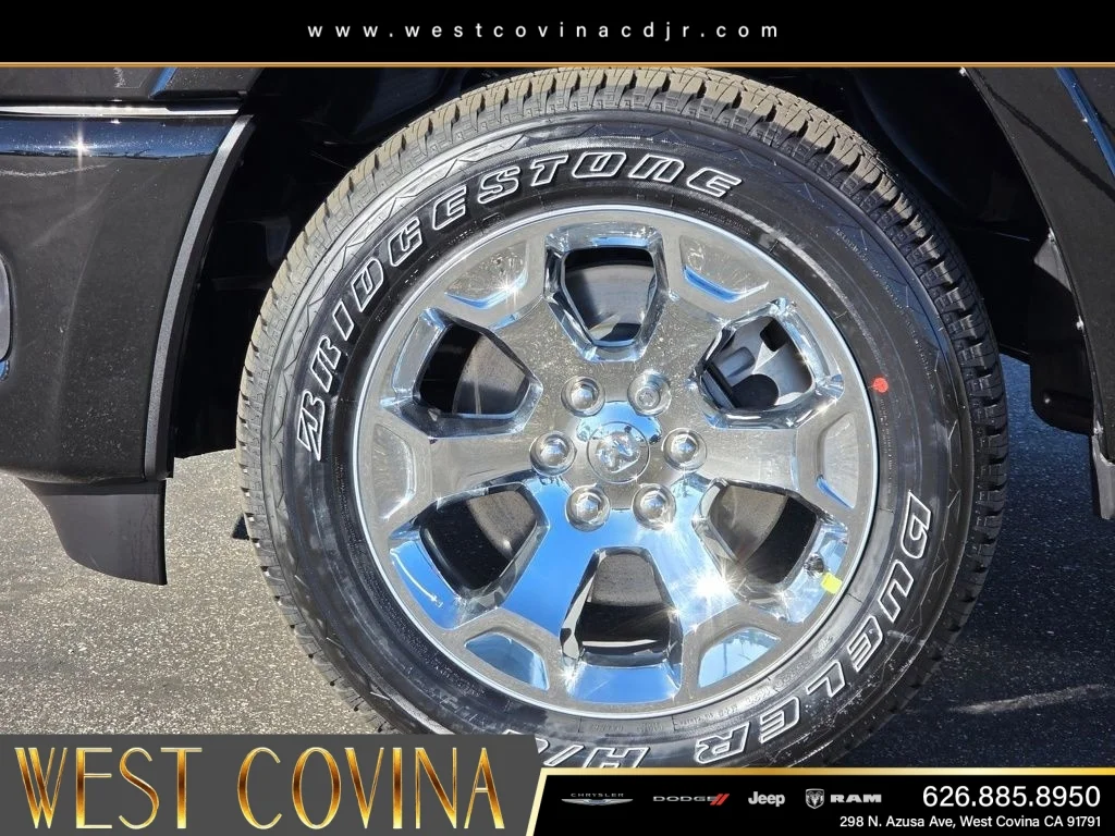 New 2026 Diamond Black Crystal Pearl-Coat Exterior Paint RAM Big Horn/Lone Star image 9