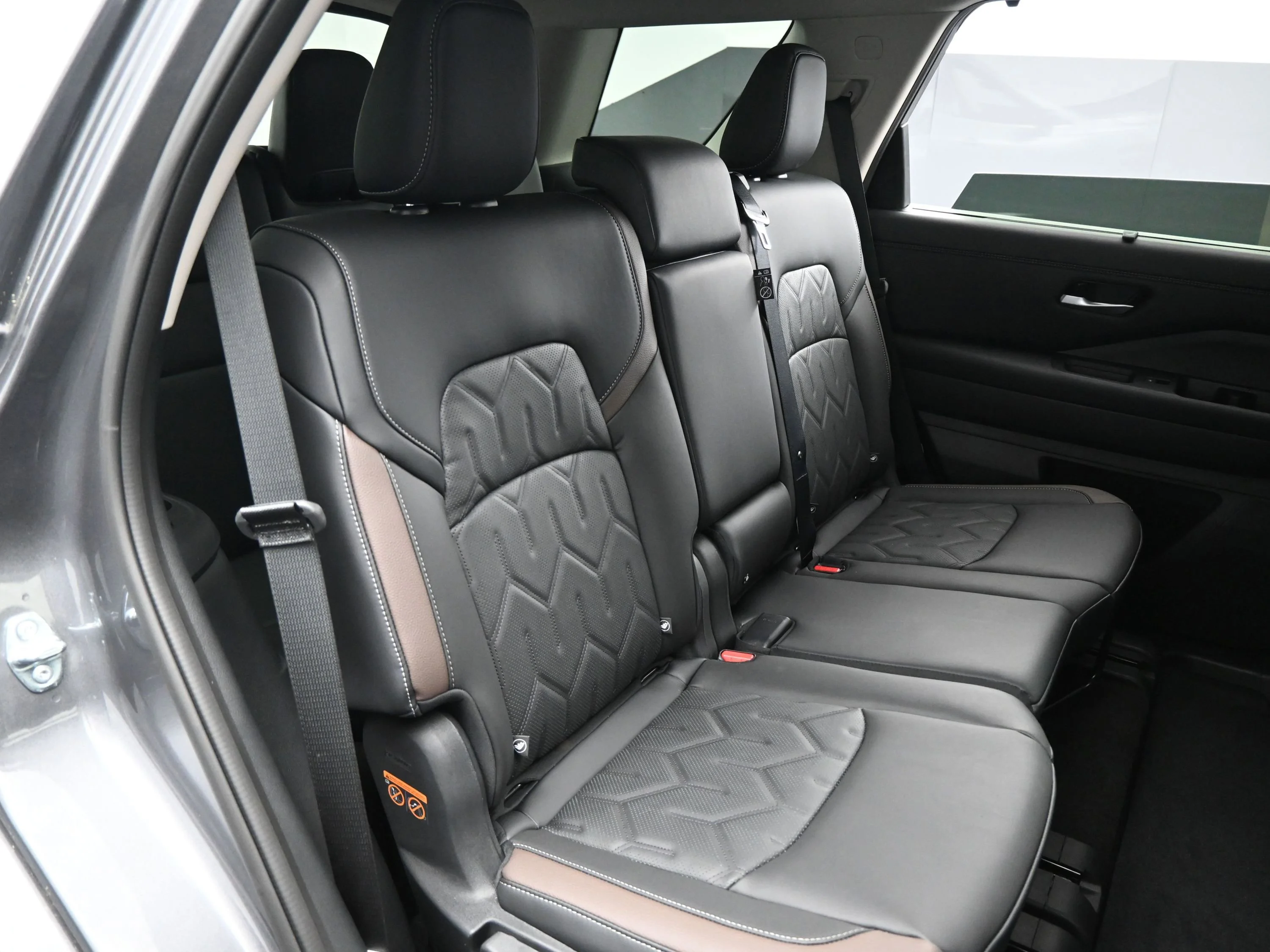 New 2026 Gun Metallic Nissan Platinum image 13
