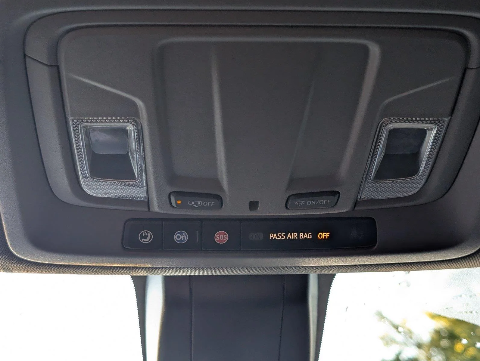 Used 2022 SHADOW GRAY METALLIC Chevrolet Custom image 19