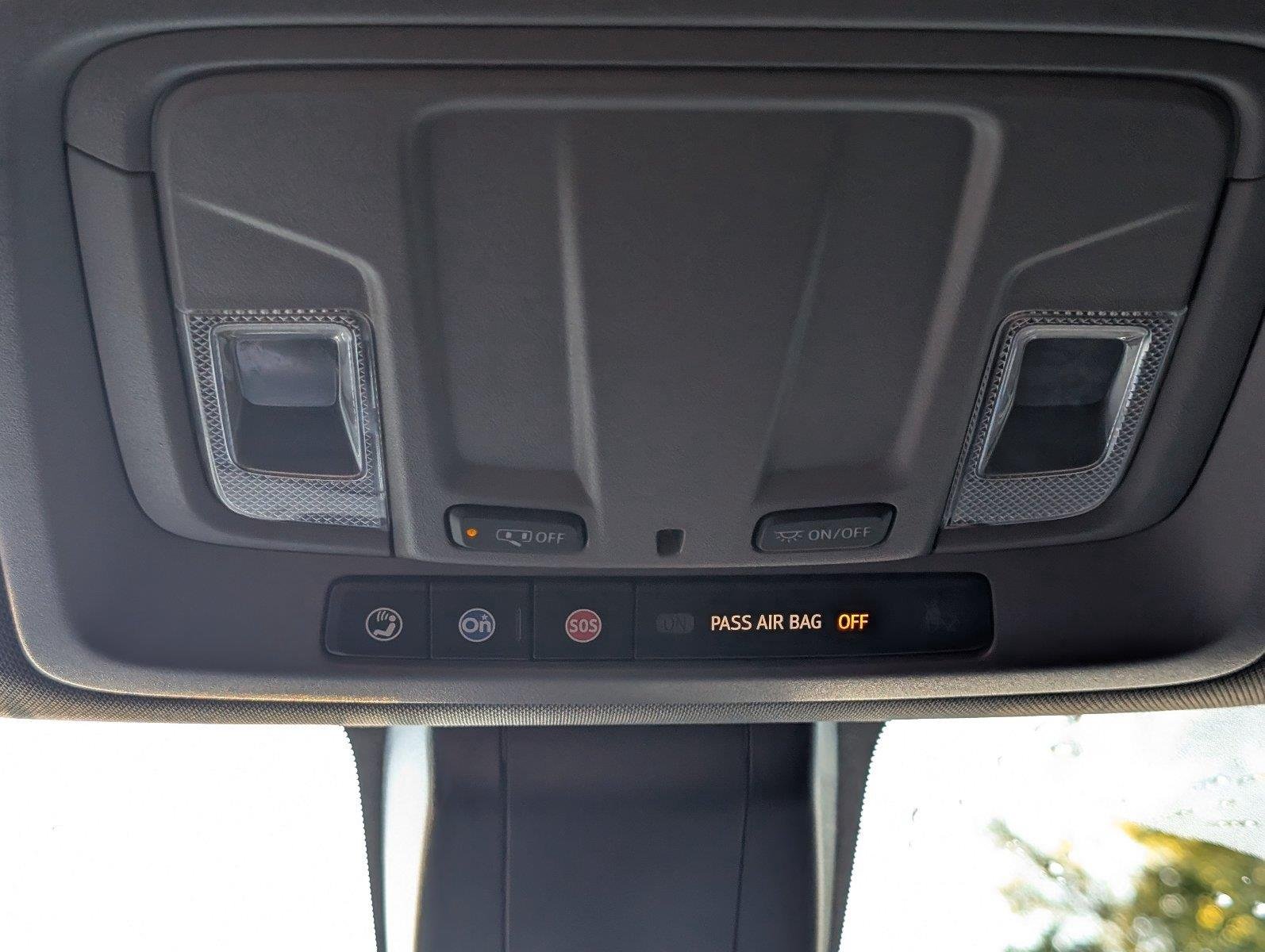 Used 2022 SHADOW GRAY METALLIC Chevrolet Custom image 19