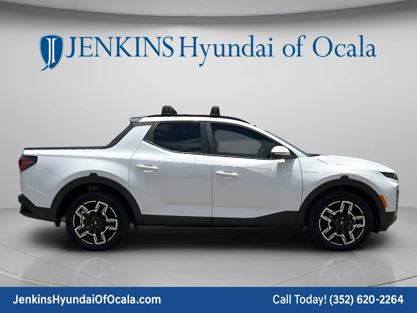 Used 2025 Atlas White Hyundai Limited image 2