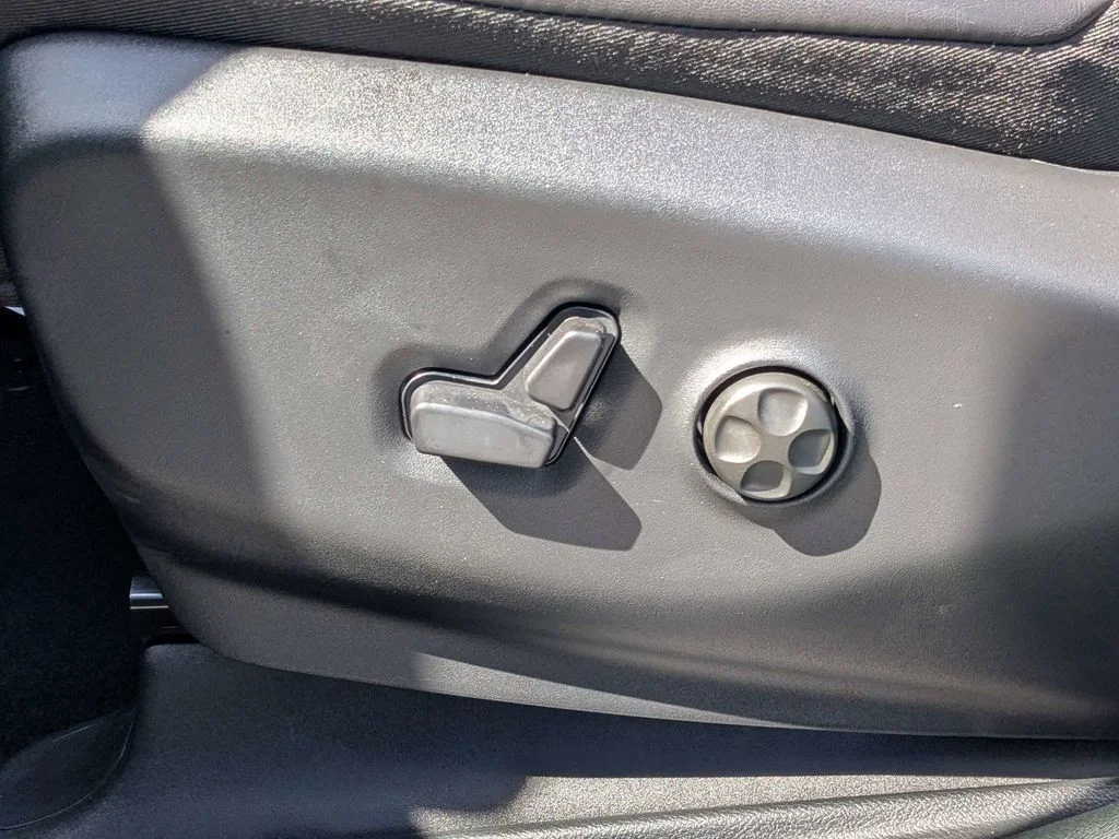 2026 Chrysler Pacifica Limited - Photo 22