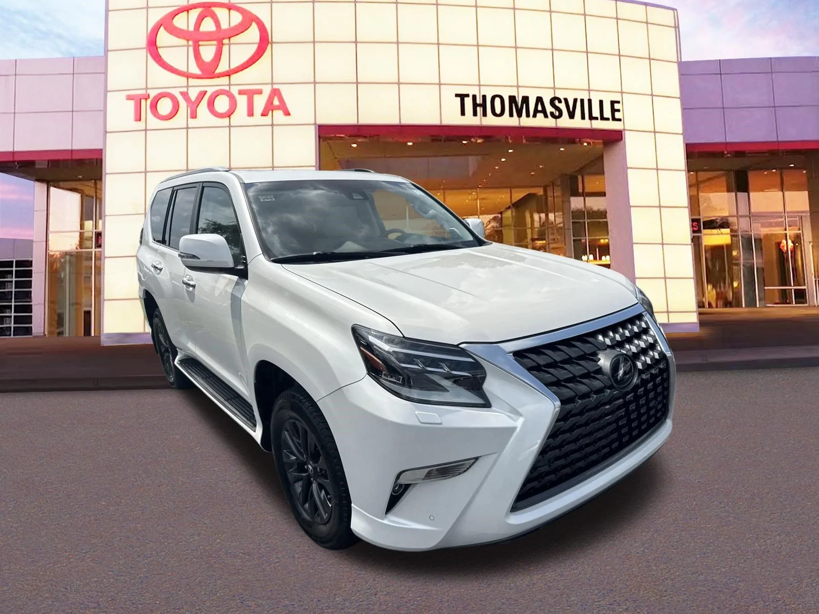 Used 2021 Starfire Pearl Lexus 460 image 3