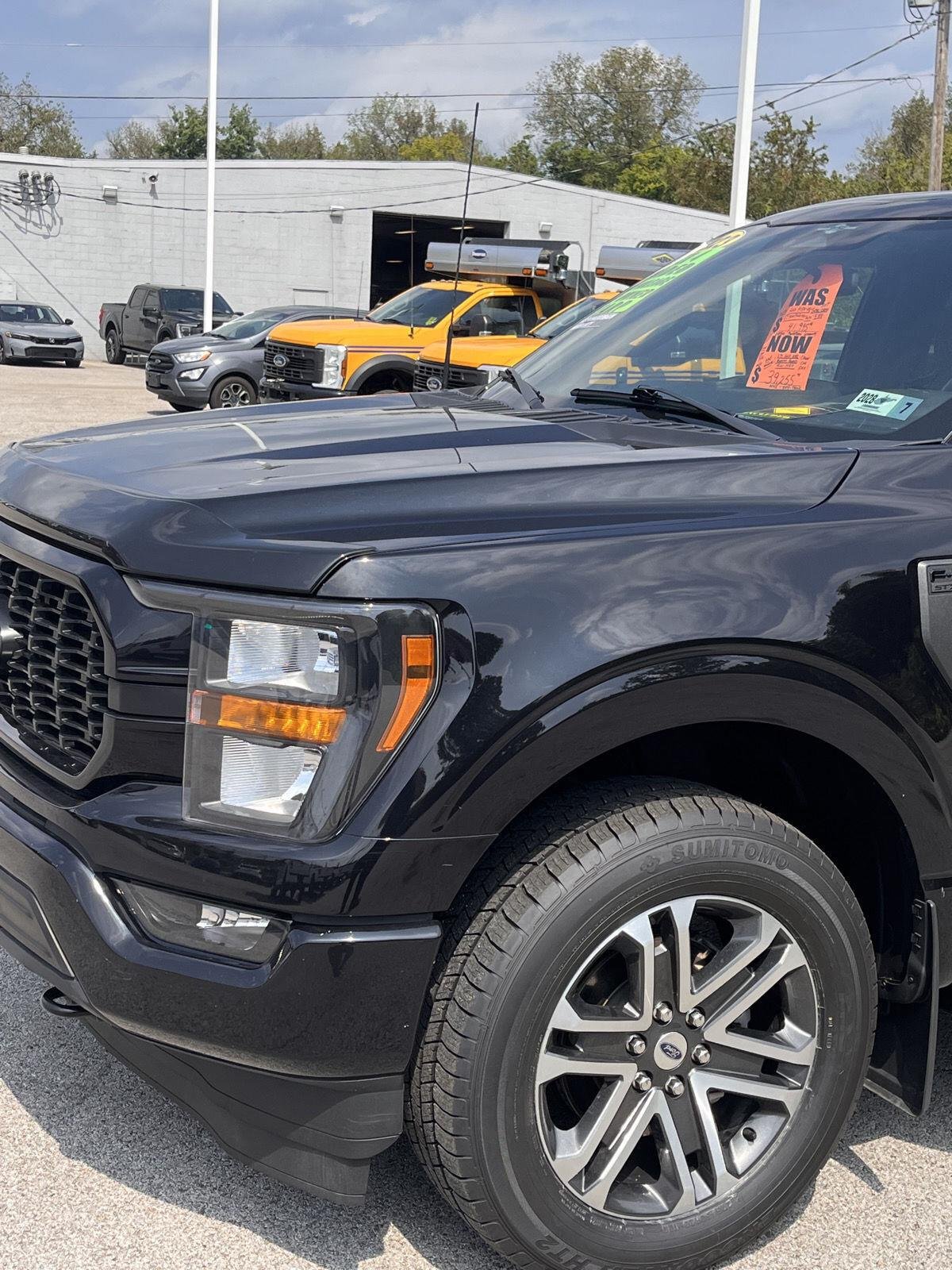 Used 2023 Agate Black Ford XL image 4