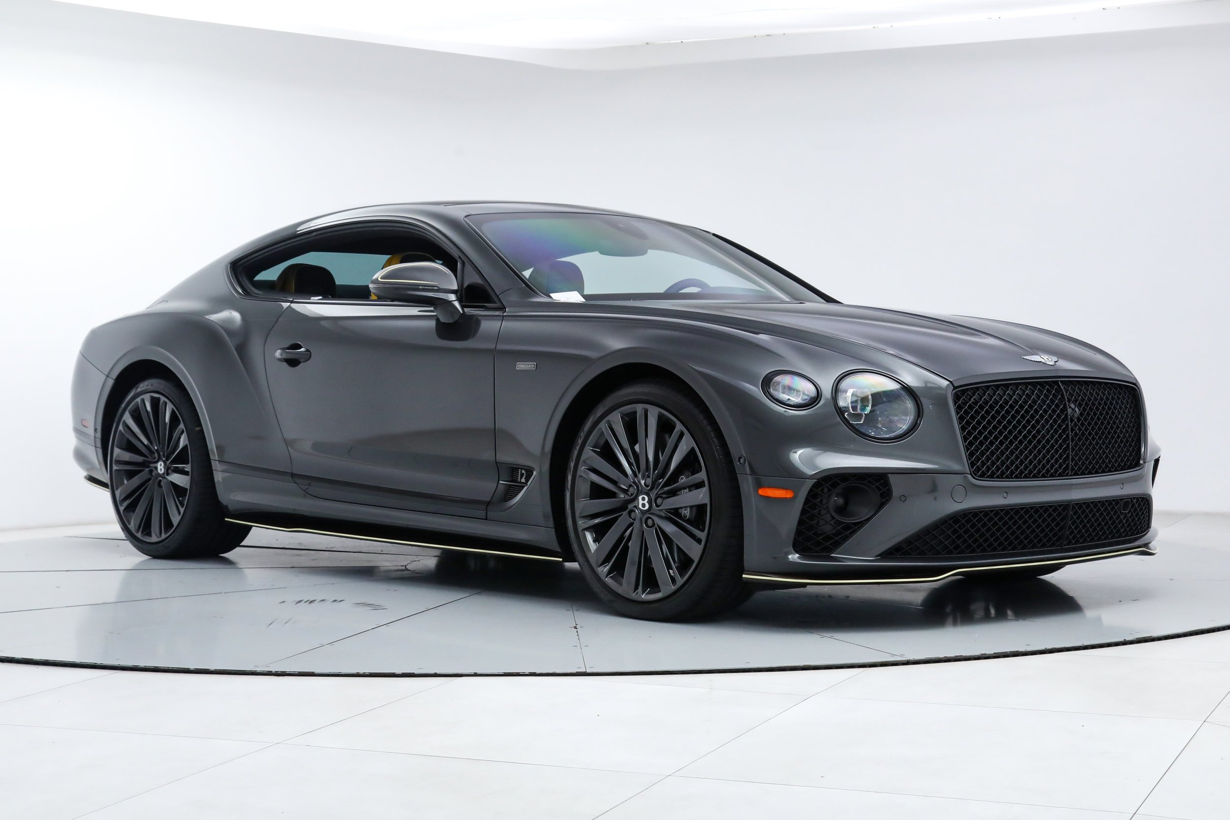 Used 2024 Gray Bentley  image 7