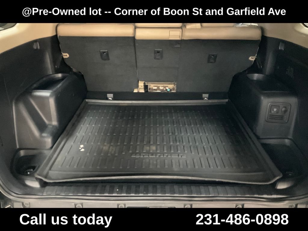 Used 2016 Black Toyota Limited image 27