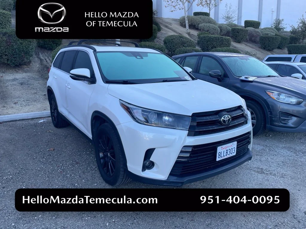 Used 2019  Toyota  image 1