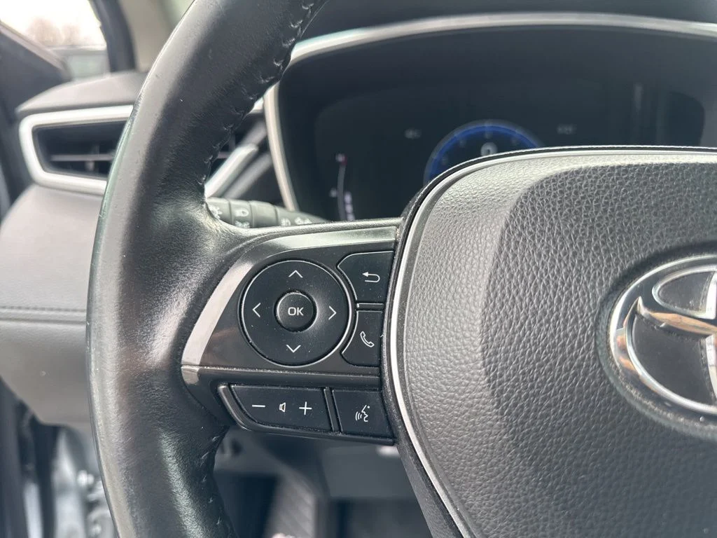 Used 2023 Silver Toyota XLE image 22