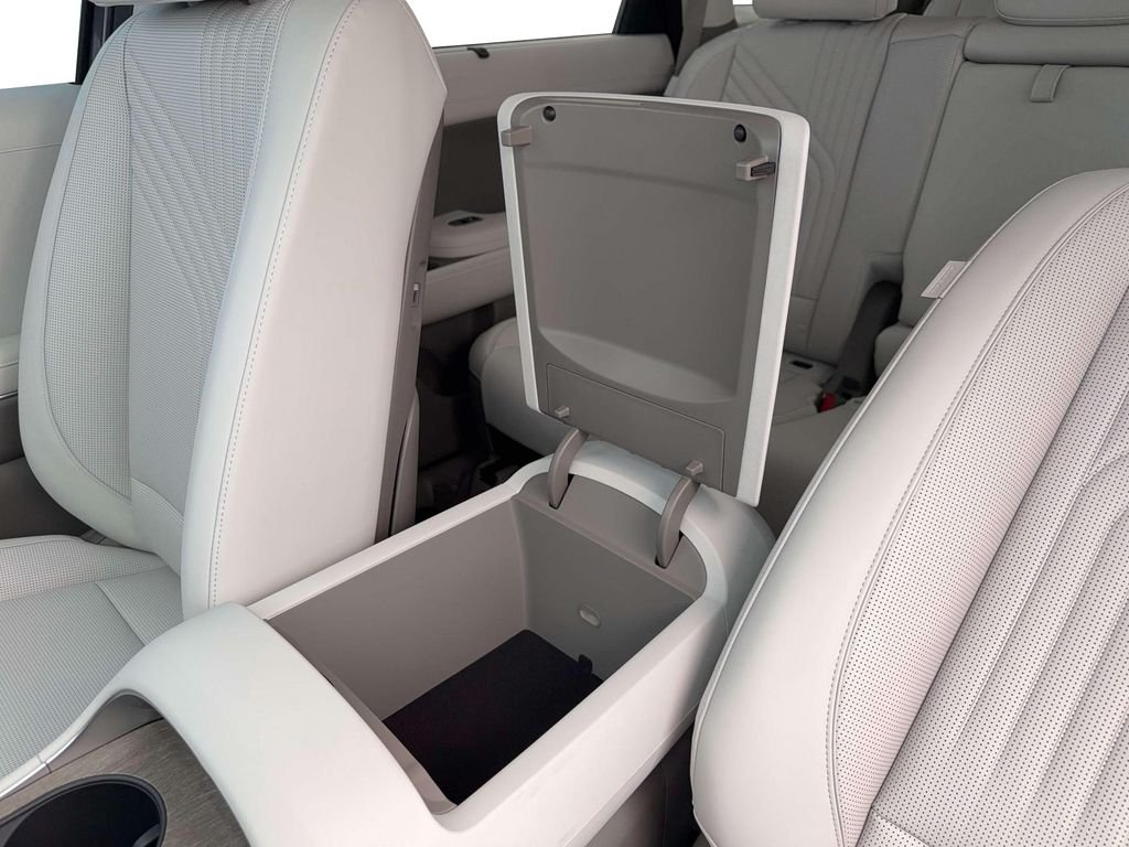 New 2026 Gray Hyundai Blue SEL 8P image 39