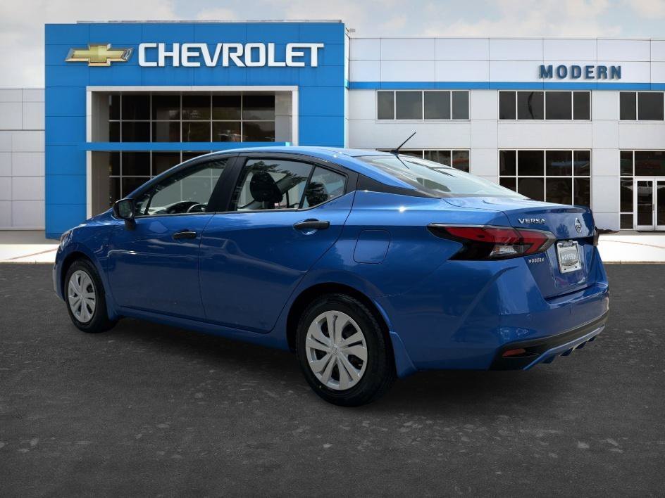 Used 2021 Electric Blue Metallic Nissan S image 3