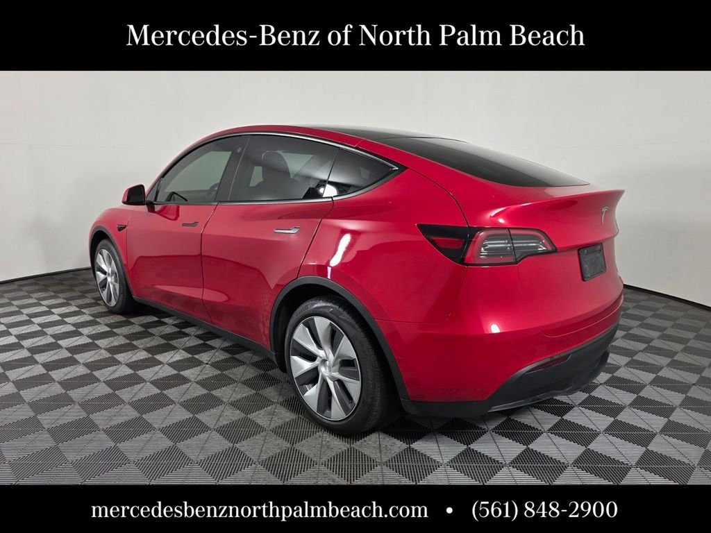Used 2021  Tesla Standard Range image 4