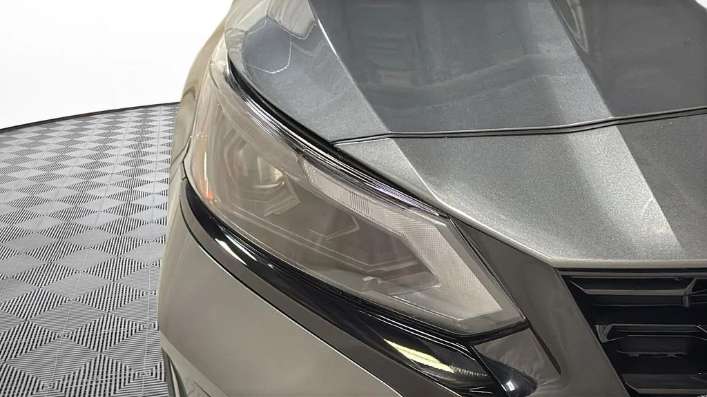 New 2026 Gray Nissan 2.5 SR image 17