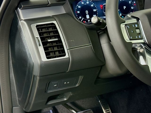 2026 Land Rover Discovery Dynamic SE - Photo 10