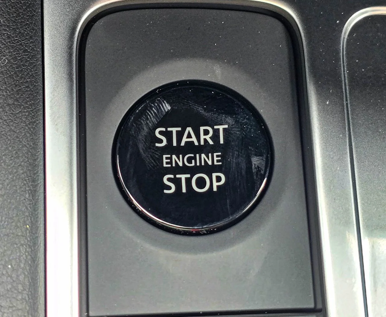New 2027 2T RAD WHT INFINITI Sport AWD image 21