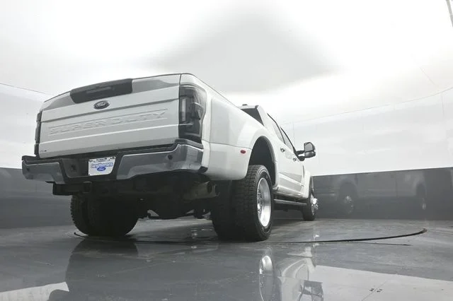 Certified Used 2020 White Metallic Ford Lariat image 39