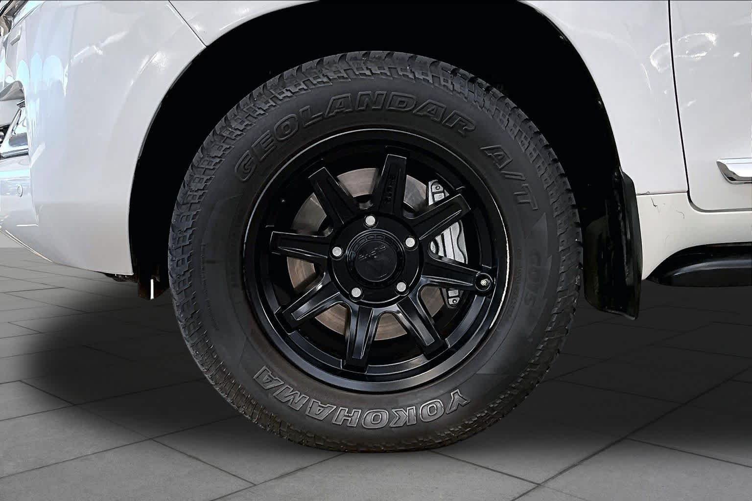 Used 2021 Blizzard Pearl Toyota  image 11
