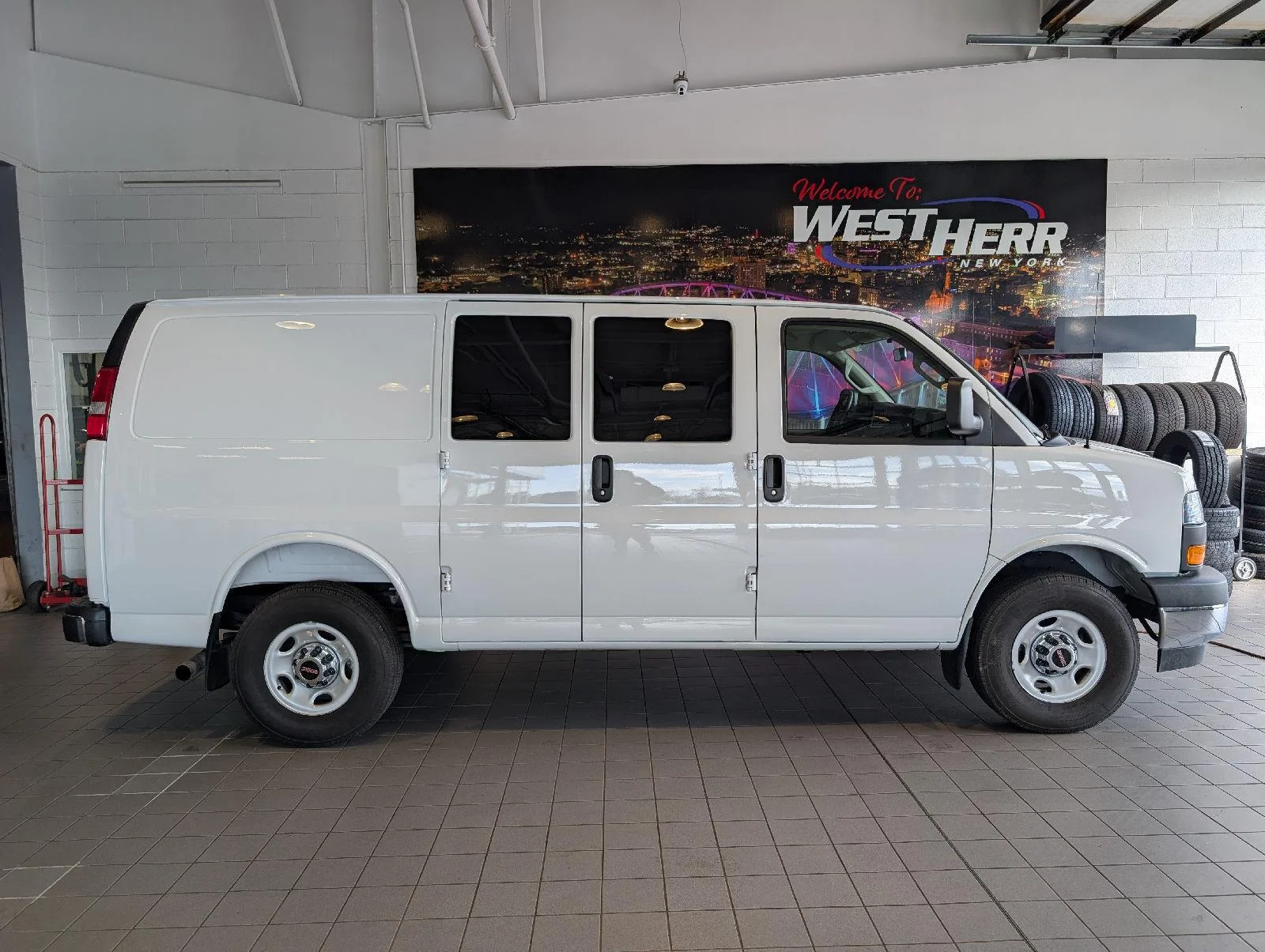 Used 2025 Summit White GMC Work Van image 10