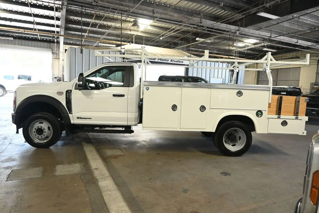 New 2026 Oxford White Ford XL image 6