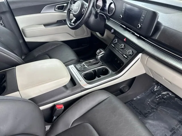 Used 2023 Blue Kia LX Seat Package image 26