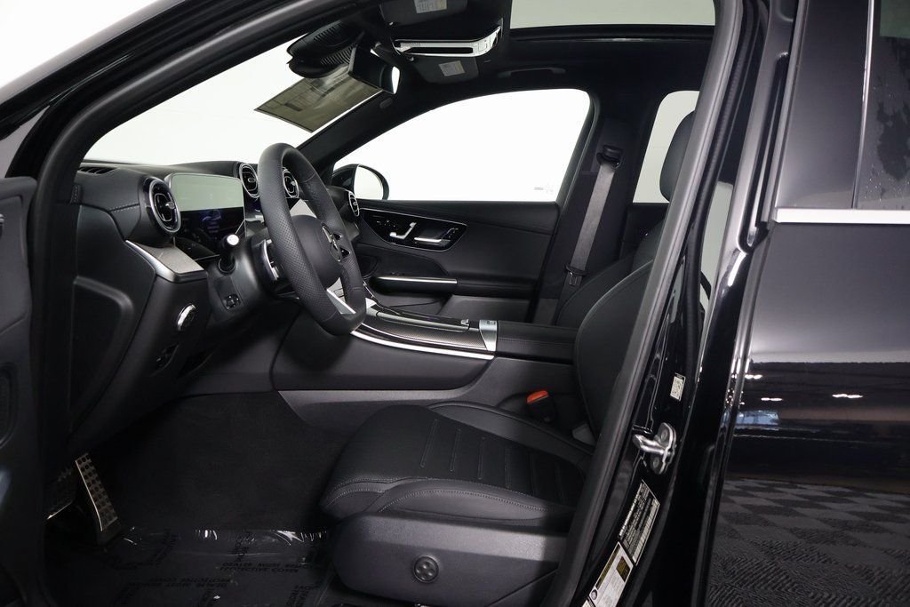 New 2026 Black Mercedes-Benz GLC 300 image 5