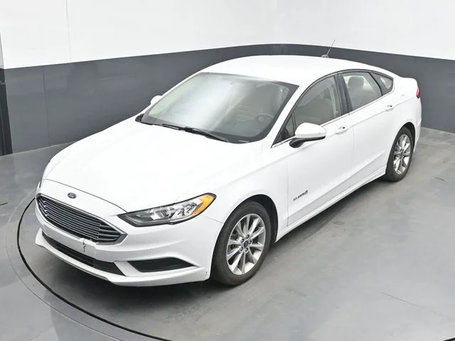 Used 2017 Oxford White Ford SE image 15