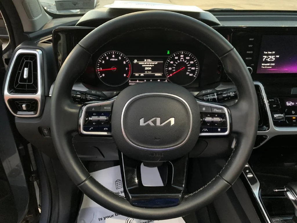 Used 2022 Silver Kia SX image 28
