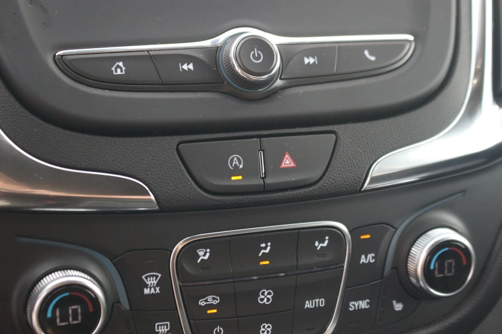 Used 2024 Sterling Gray Metallic Chevrolet LT image 26