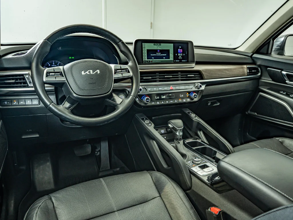 Used 2022 Gravity Gray Kia EX image 32