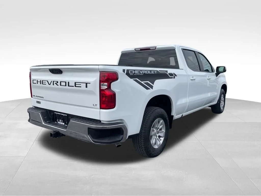 Used 2023 White Chevrolet LT image 5