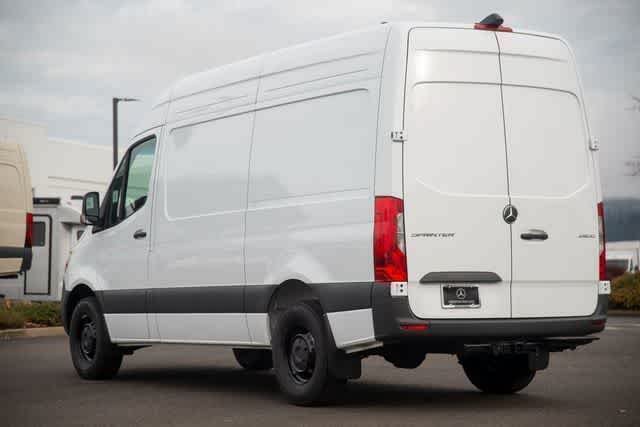 Used 2025 Arctic White Mercedes-Benz  image 10