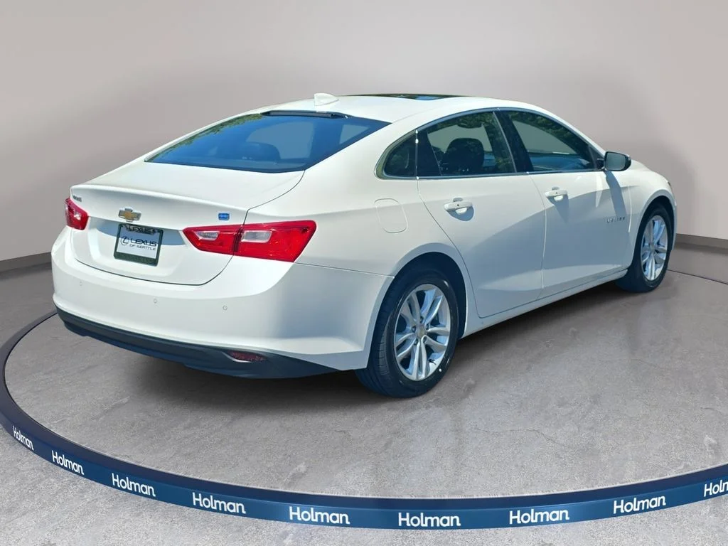 Used 2017 Beige Chevrolet Hybrid image 6