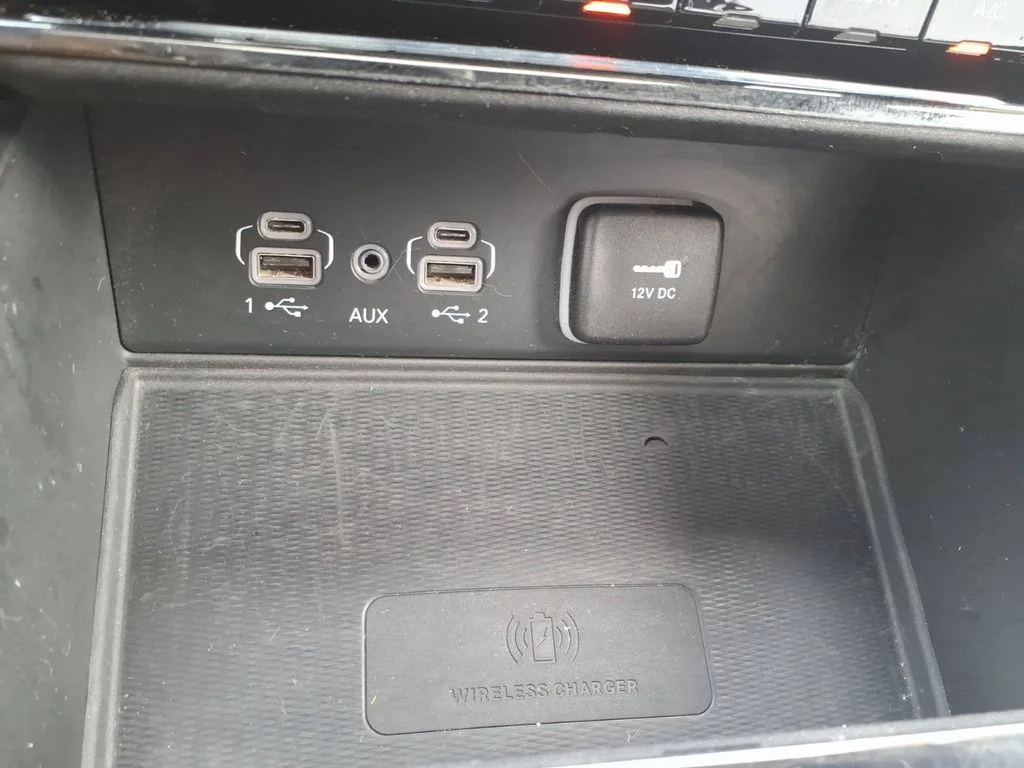 Used 2023 Black Jeep Limited image 33