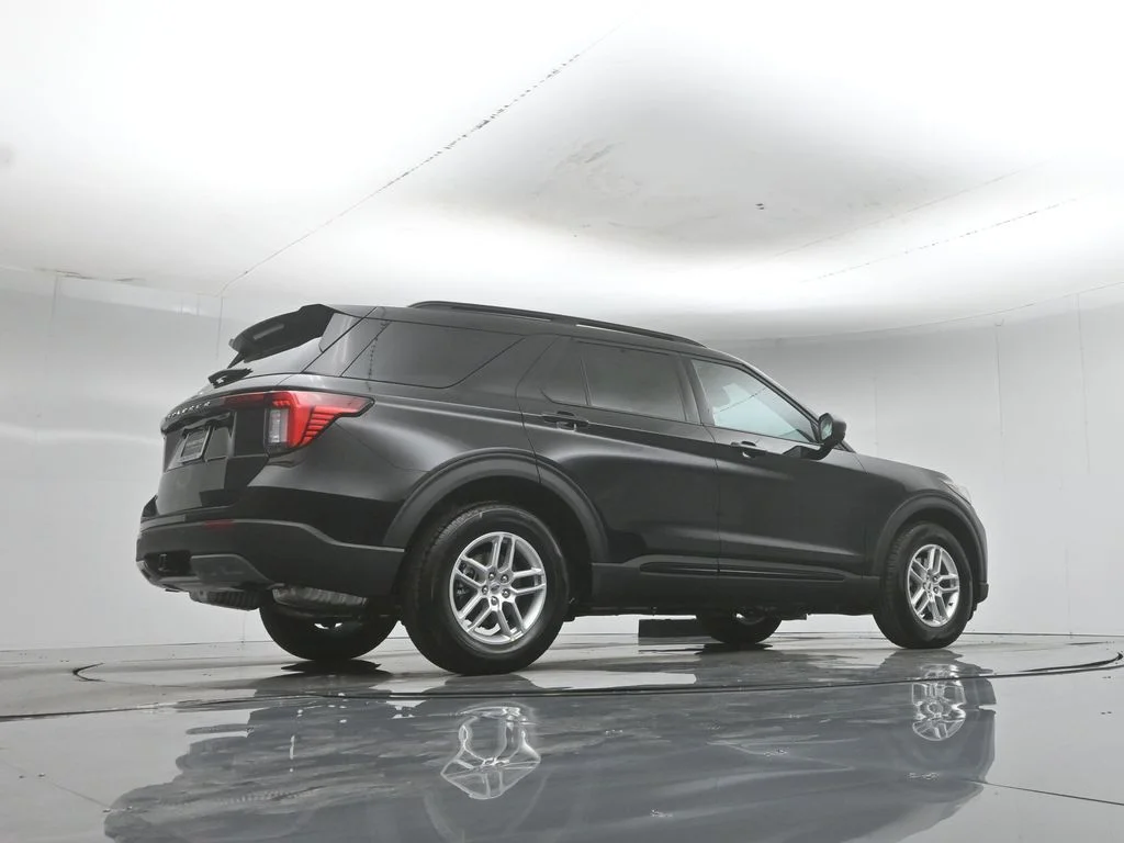 New 2026 Agate Black Metallic Ford Active image 49