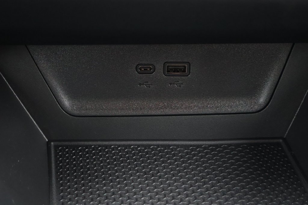 2027 Chevrolet Equinox LT - Photo 30