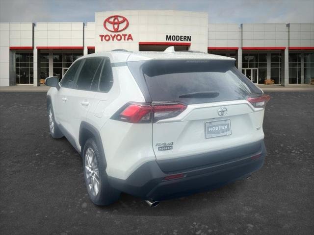Certified Used 2022 BLIZZARD PEARL Toyota  image 6