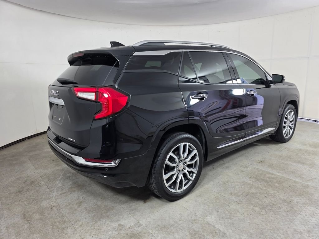 Used 2024 Black GMC Denali image 4