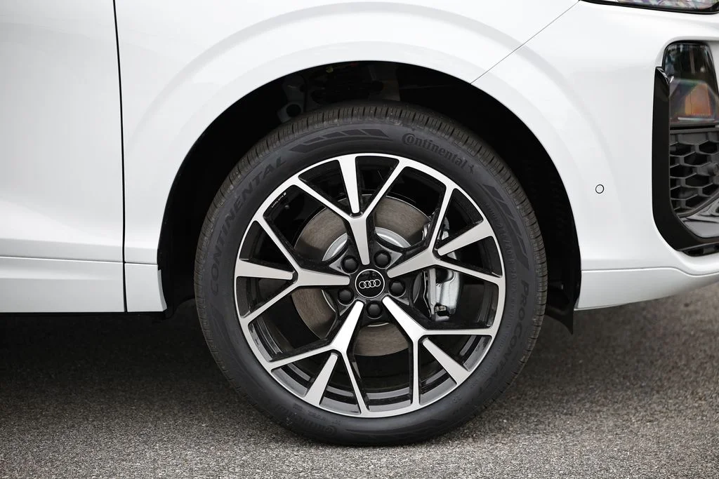 New 2026 Glacier White Metallic Audi S line image 5