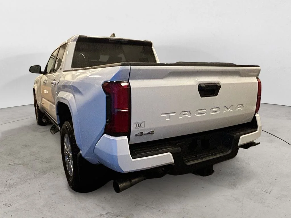New 2026 Ice Cap Toyota SR5 image 3
