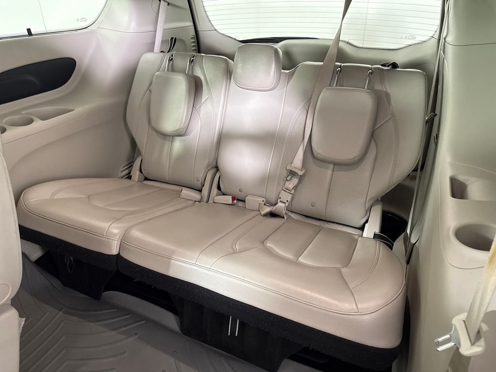 2021 Chrysler Pacifica Touring L - Photo 13